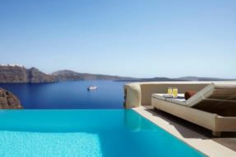 Pool and sea